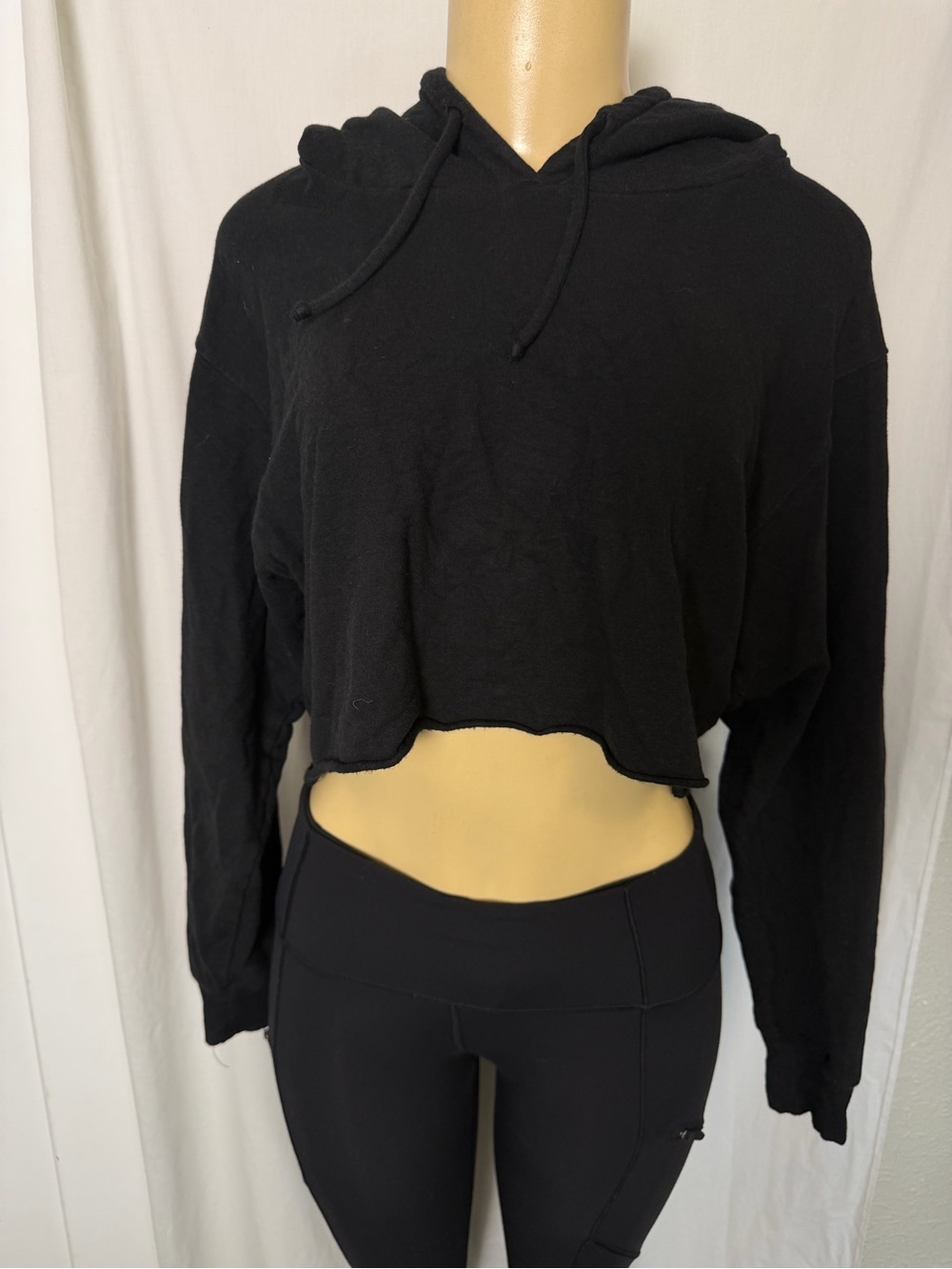 Skatie Ultralux Ariana Cropped Hoodie black pullover xs